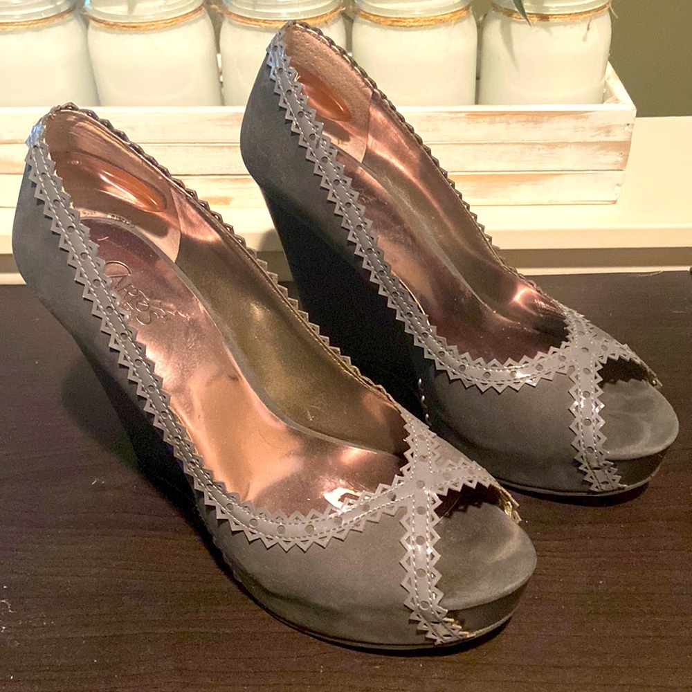 Gray wedge heartbreaker Carlos Santana